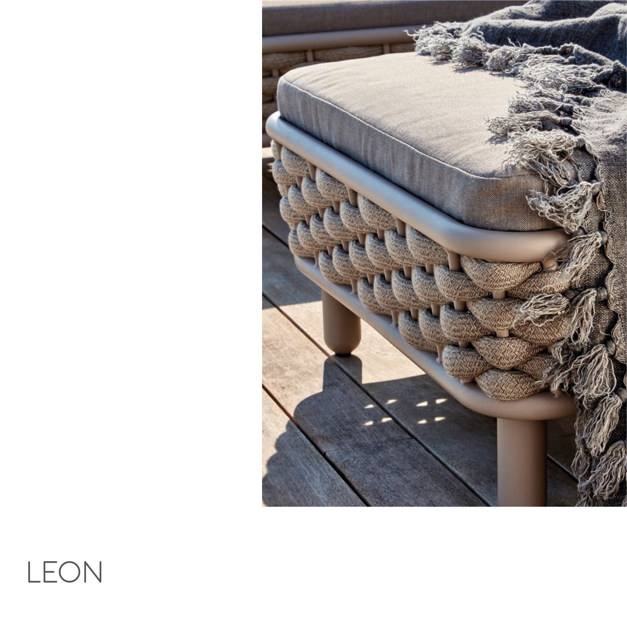 Leon Lounge Chair-Maison Bertet Online